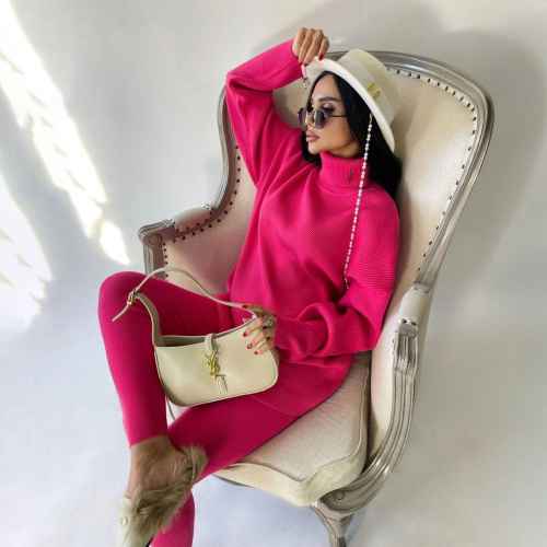 ����� �������� ������� ������� � �������� Classa Loren Fuchsia