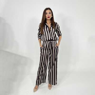 ������� �������� ���� � �������� Danielle Stripes