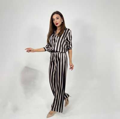 ������� �������� ���� � �������� Danielle Stripes