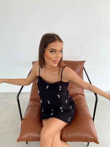 ����� �  ������ � ����� Kiki Black