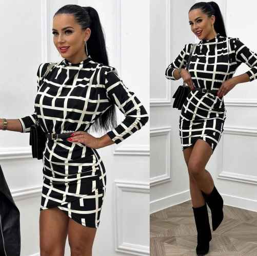 ����� Vivian Black