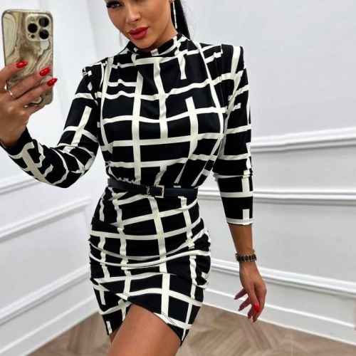 ����� Vivian Black